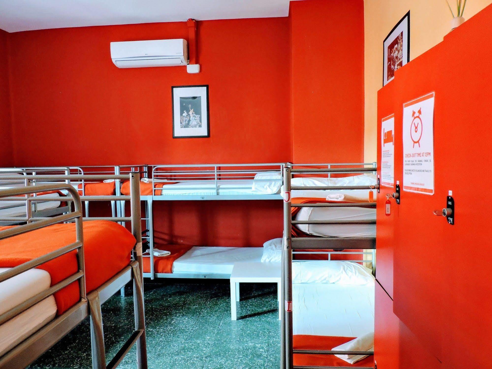 Feetup Home Backpackers Βαλένθια Εξωτερικό φωτογραφία